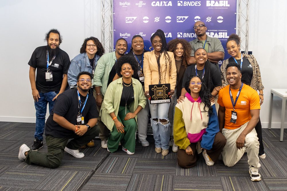 Grupo de participantes do Afreektech reunidos